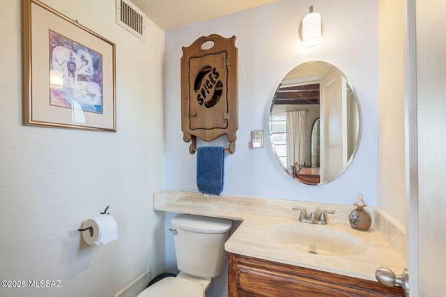 1951 E Greenlee Road, Tucson, AZ 85719