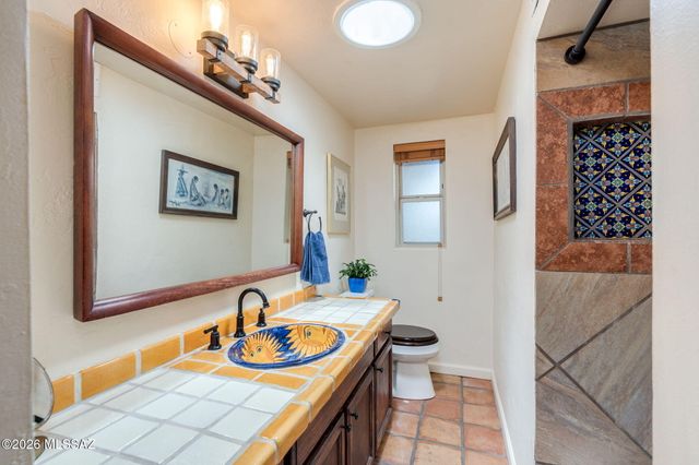 1951 E Greenlee Road, Tucson, AZ 85719