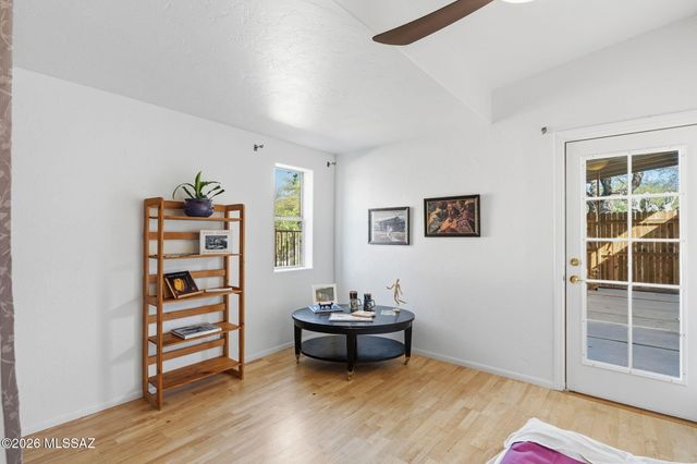 1951 E Greenlee Road, Tucson, AZ 85719