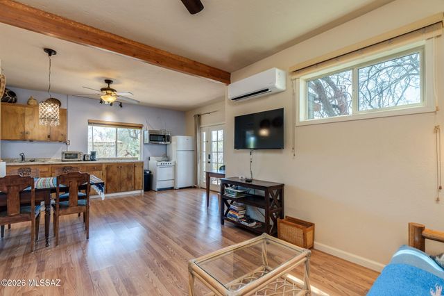 1951 E Greenlee Road, Tucson, AZ 85719