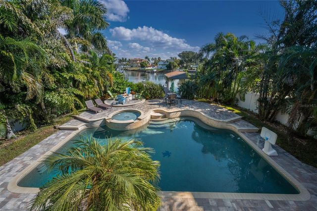110 CARLYLE CIRCLE, Palm Harbor, FL 34683