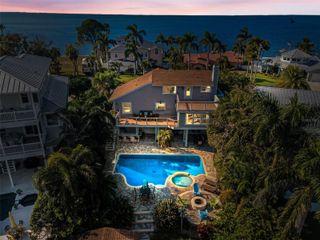 110 CARLYLE CIRCLE, Palm Harbor, FL 34683