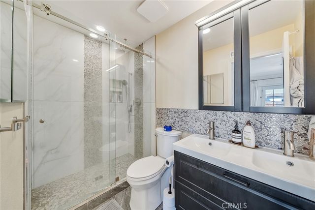 14751 Deer Park St, Irvine, CA 92604