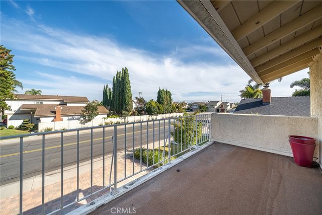 14751 Deer Park St, Irvine, CA 92604