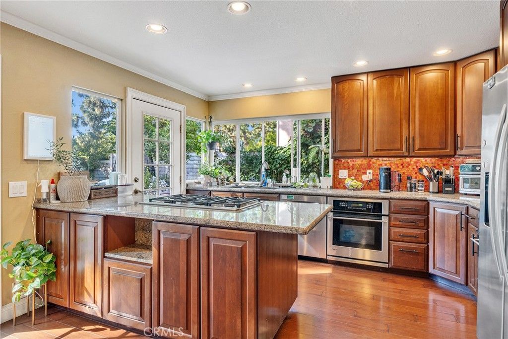 Image 12 of property listing at 14751 Deer Park St, Irvine, CA 92604