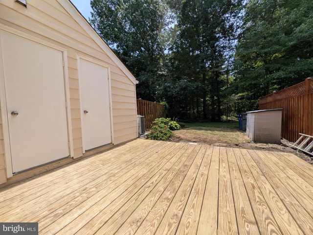 7689 SHEFFIELD VILLAGE LN, Lorton, VA 22079