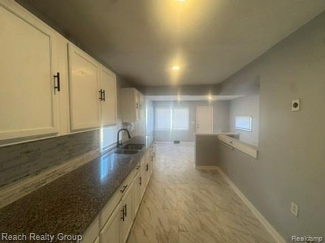 18110 Harlow Street, Detroit, MI 48235