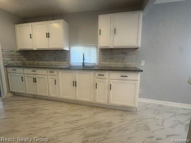 18110 Harlow Street, Detroit, MI 48235