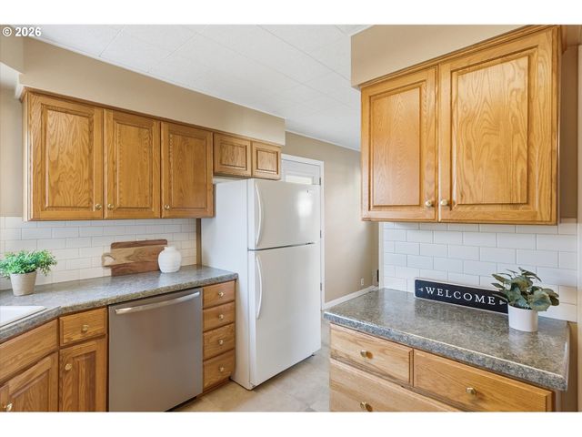 1403 18TH Ave, Longview, WA 98632