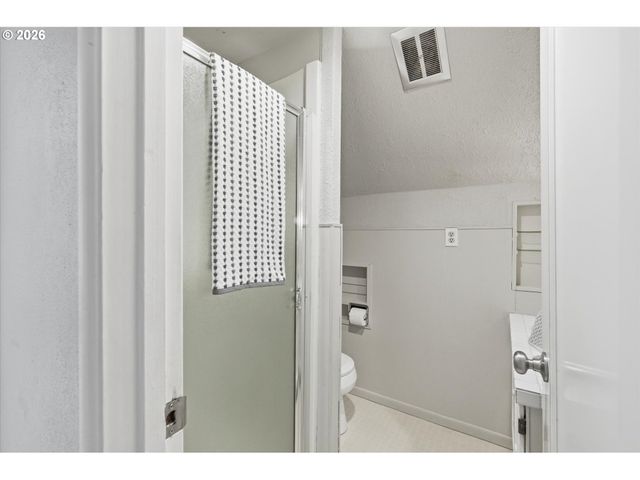 1403 18TH Ave, Longview, WA 98632