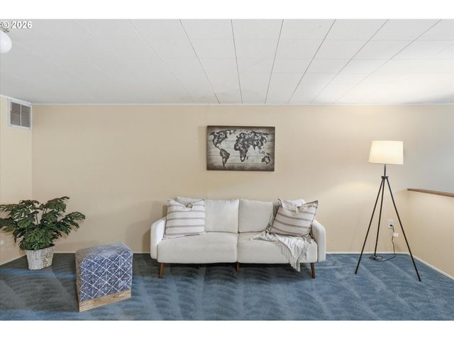 1403 18TH Ave, Longview, WA 98632