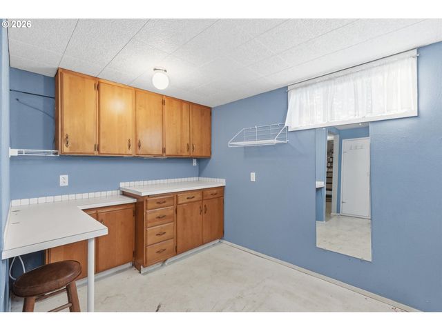 1403 18TH Ave, Longview, WA 98632