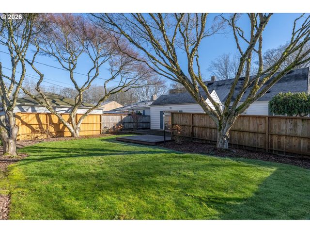 1403 18TH Ave, Longview, WA 98632