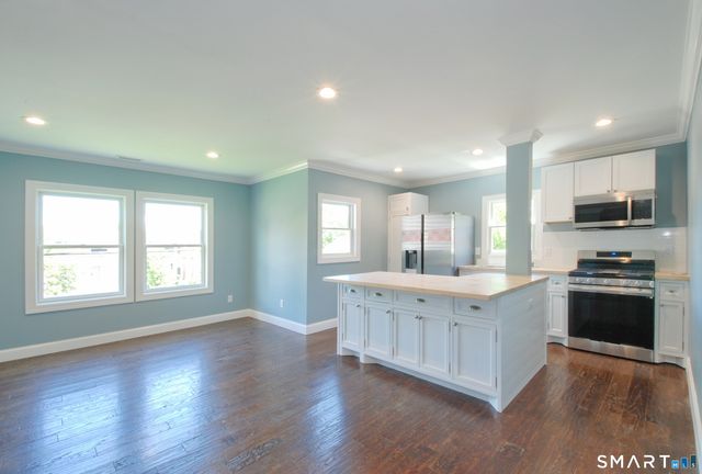 58 Myano Lane 2, Stamford, CT 06902