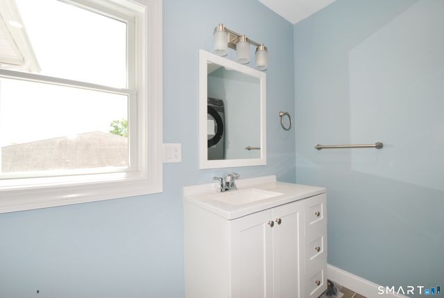 58 Myano Lane 2, Stamford, CT 06902