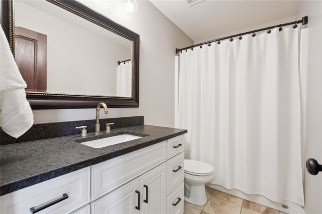 2106 NE Garland Court, Ankeny, IA 50021