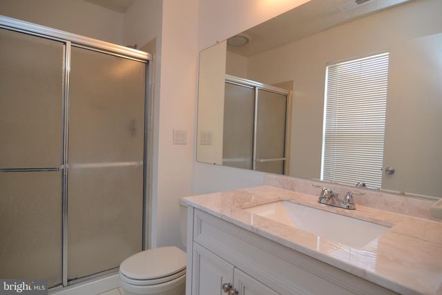 4004 ADELAIDE DR, Mount Laurel, NJ 08054