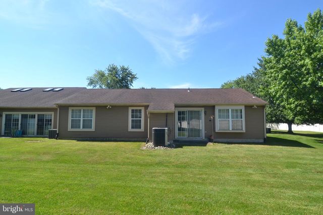 4004 ADELAIDE DR, Mount Laurel, NJ 08054