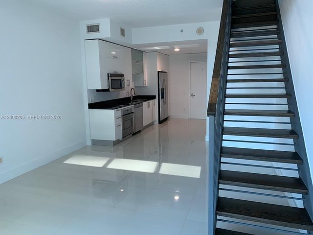 60 SW 13 ST 3202, Miami, FL 33130