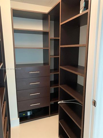 60 SW 13 ST 3202, Miami, FL 33130