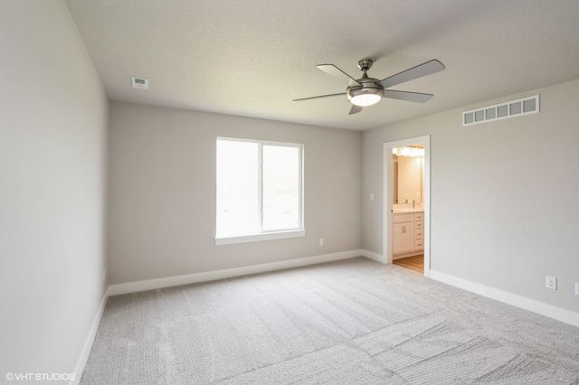 5676 Brook View Avenue, Des Moines, IA 50317