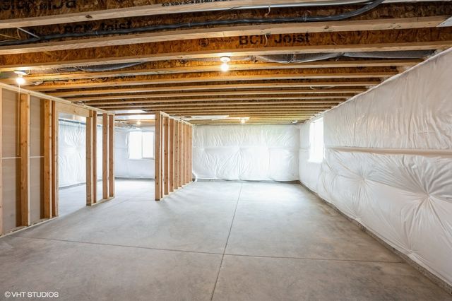 5676 Brook View Avenue, Des Moines, IA 50317