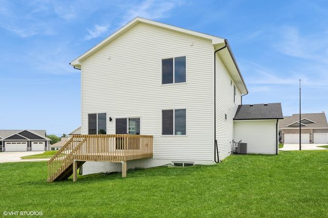5676 Brook View Avenue, Des Moines, IA 50317