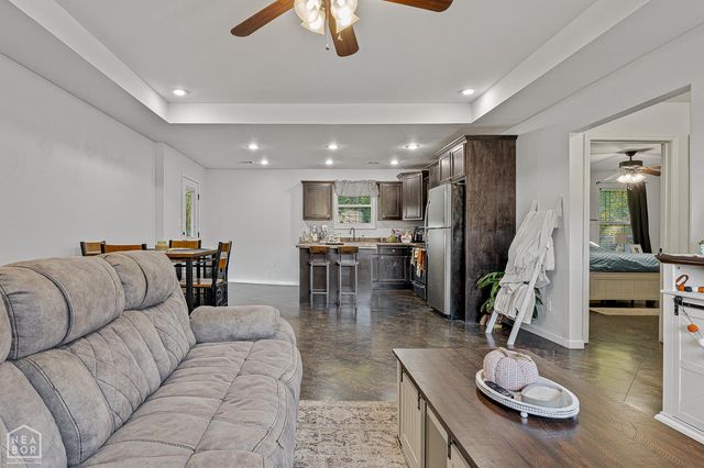 604 Elizabeth Drive, Paragould, AR 72450