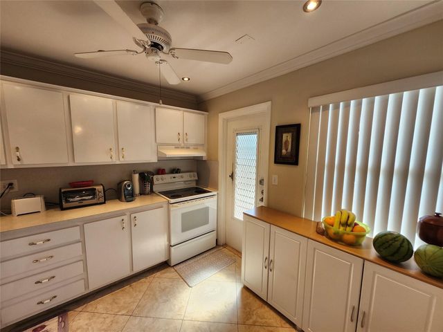 4191 NW 41st Street 211, Lauderdale Lakes, FL 33319