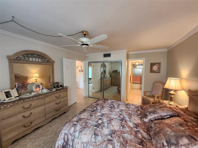 4191 NW 41st Street 211, Lauderdale Lakes, FL 33319