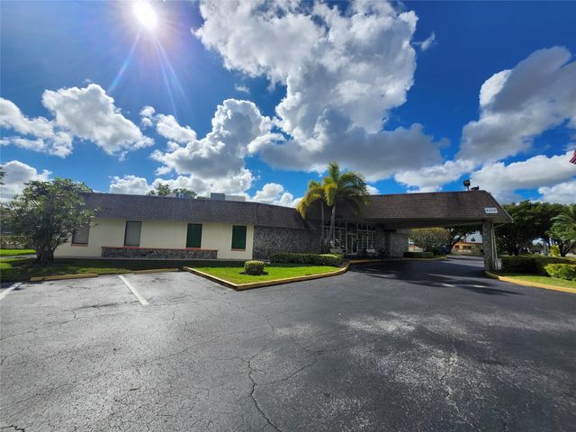 4191 NW 41st Street 211, Lauderdale Lakes, FL 33319