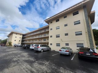 4191 NW 41st Street 211, Lauderdale Lakes, FL 33319