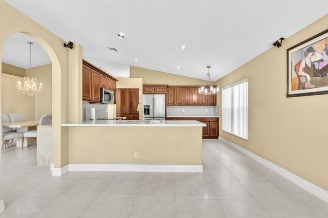 3760 Newport Avenue, Boynton Beach, FL 33436