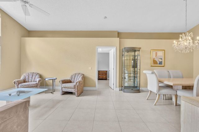 3760 Newport Avenue, Boynton Beach, FL 33436