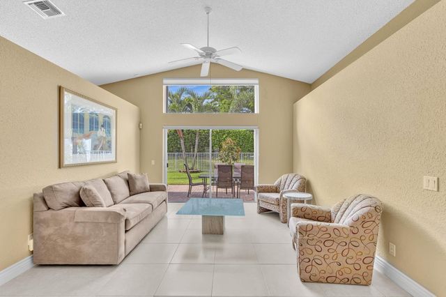 3760 Newport Avenue, Boynton Beach, FL 33436