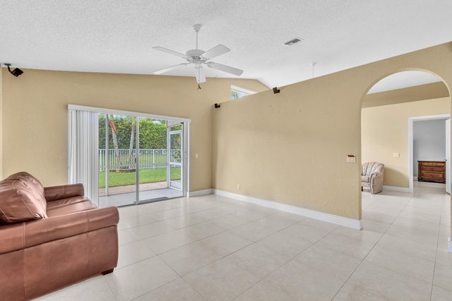 3760 Newport Avenue, Boynton Beach, FL 33436