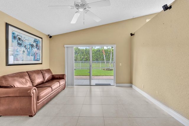3760 Newport Avenue, Boynton Beach, FL 33436