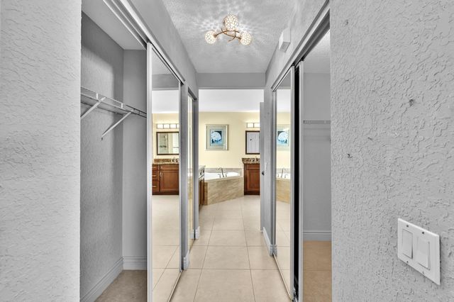 3760 Newport Avenue, Boynton Beach, FL 33436
