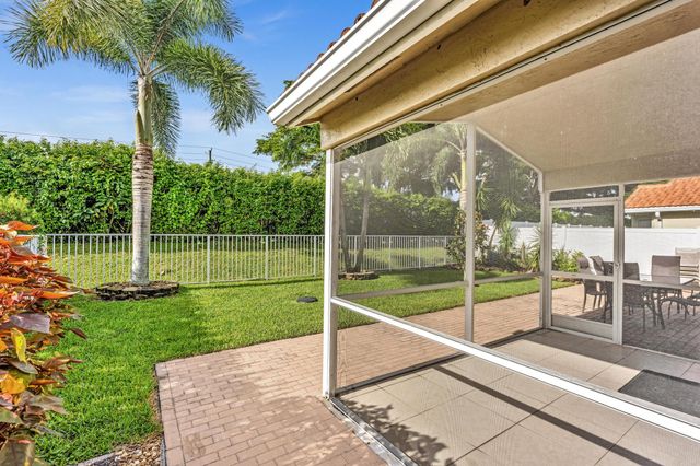 3760 Newport Avenue, Boynton Beach, FL 33436
