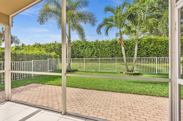 3760 Newport Avenue, Boynton Beach, FL 33436