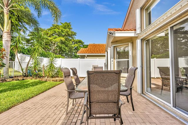 3760 Newport Avenue, Boynton Beach, FL 33436