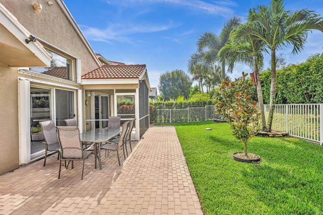 3760 Newport Avenue, Boynton Beach, FL 33436