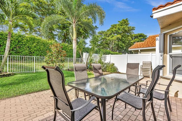 3760 Newport Avenue, Boynton Beach, FL 33436