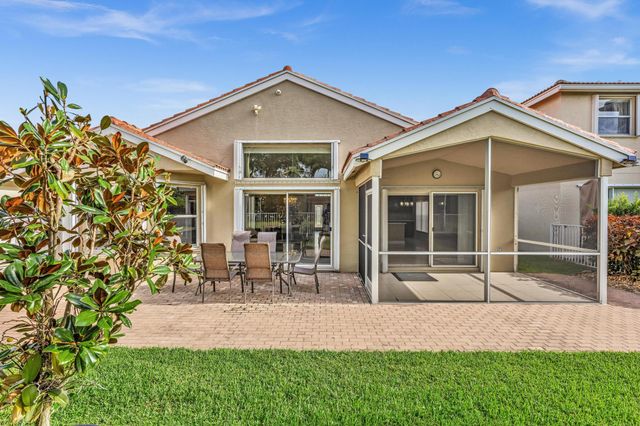 3760 Newport Avenue, Boynton Beach, FL 33436