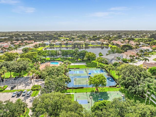 3760 Newport Avenue, Boynton Beach, FL 33436