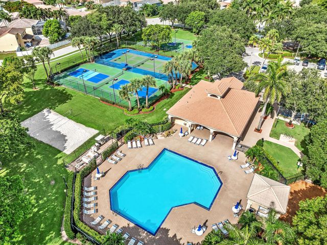3760 Newport Avenue, Boynton Beach, FL 33436
