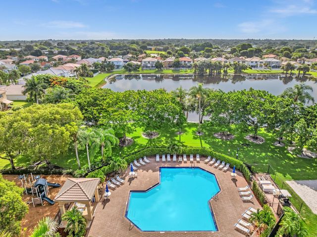 3760 Newport Avenue, Boynton Beach, FL 33436