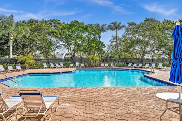 3760 Newport Avenue, Boynton Beach, FL 33436