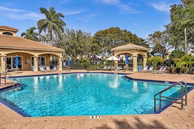 3760 Newport Avenue, Boynton Beach, FL 33436