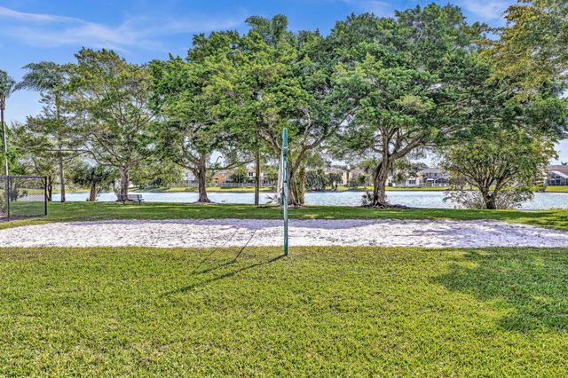 3760 Newport Avenue, Boynton Beach, FL 33436